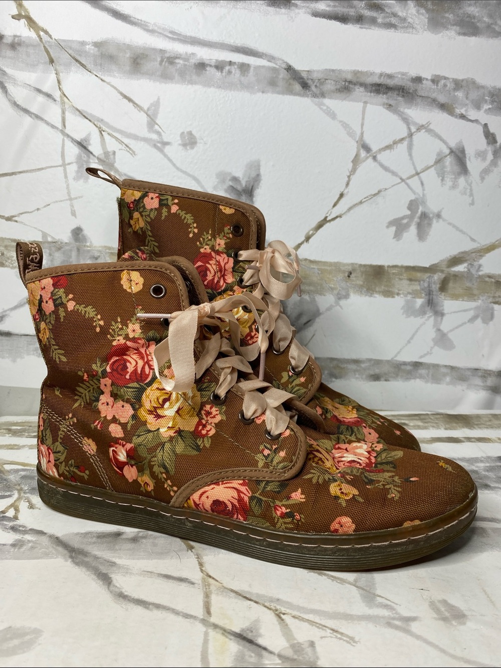Dr. Martens Shoreditch "Victorian Floral"
